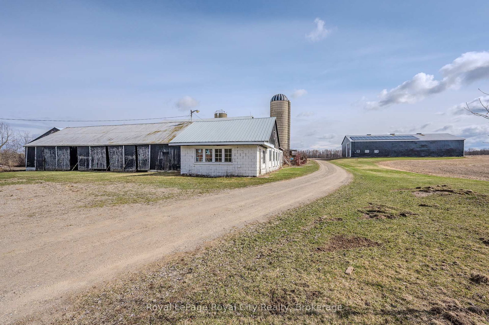Listing Image 7