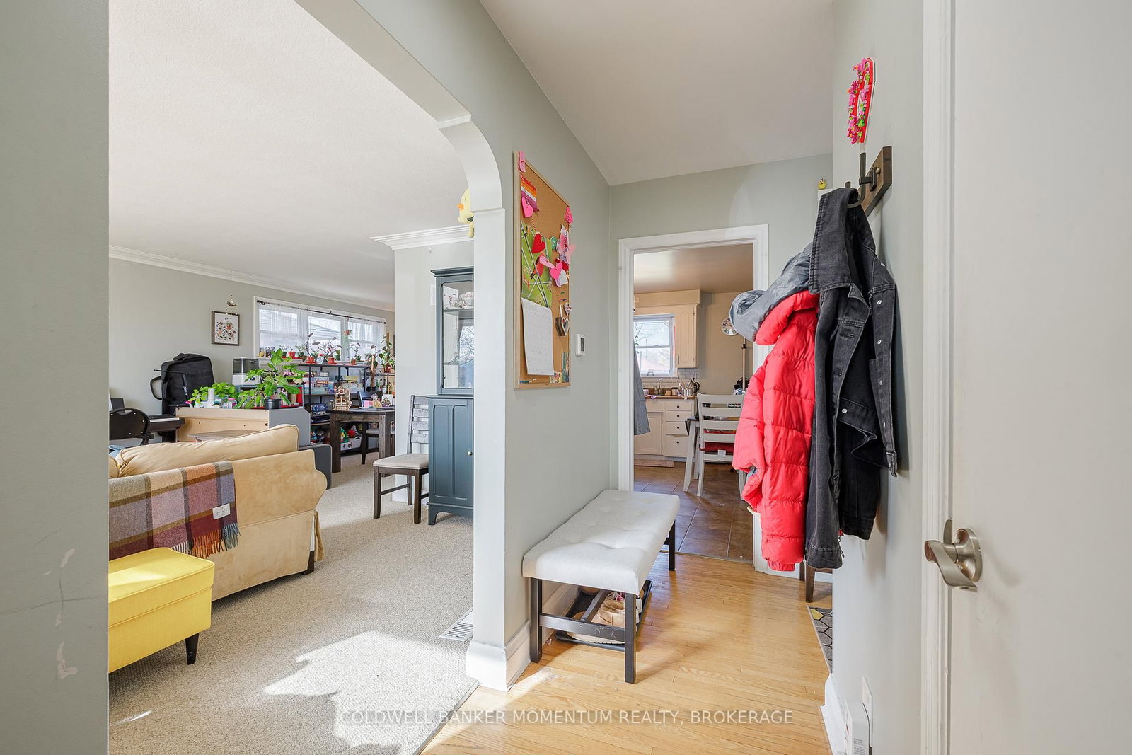 Listing Image 7
