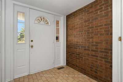 1016 Deauville Cres, Orleans - Orleans Wood image-0-3