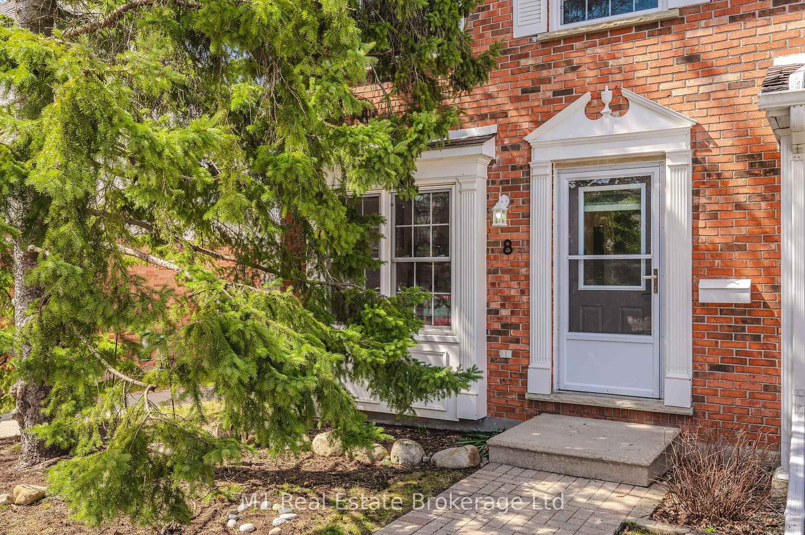 Townhouse for sale at 8-129 VICTORIA Road, Guelph, Grange Road, N1E 6V3 - MLS: X12094744