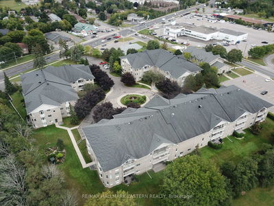 Unit 301C — 1099 Clonsilla Ave, Peterborough West - 2 Central image-0-4