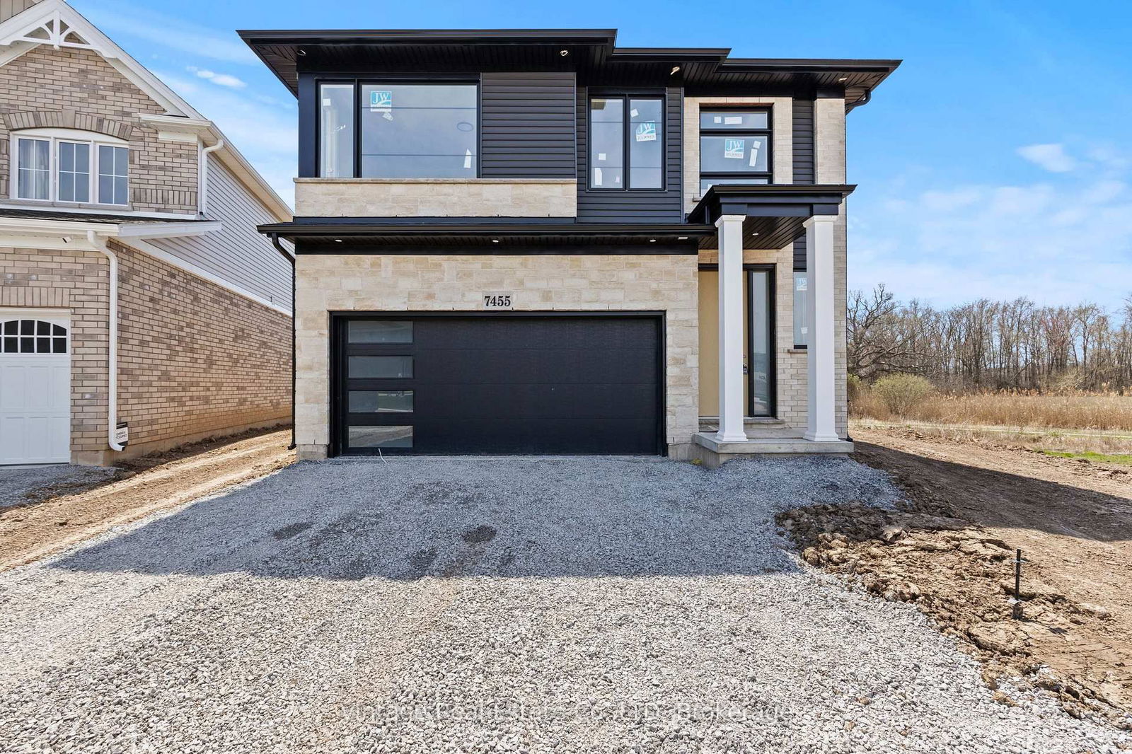 Detached House for sale at 7455 Majestic Trail, Niagara Falls, Brown, L2H 3V9 - MLS: X12094870