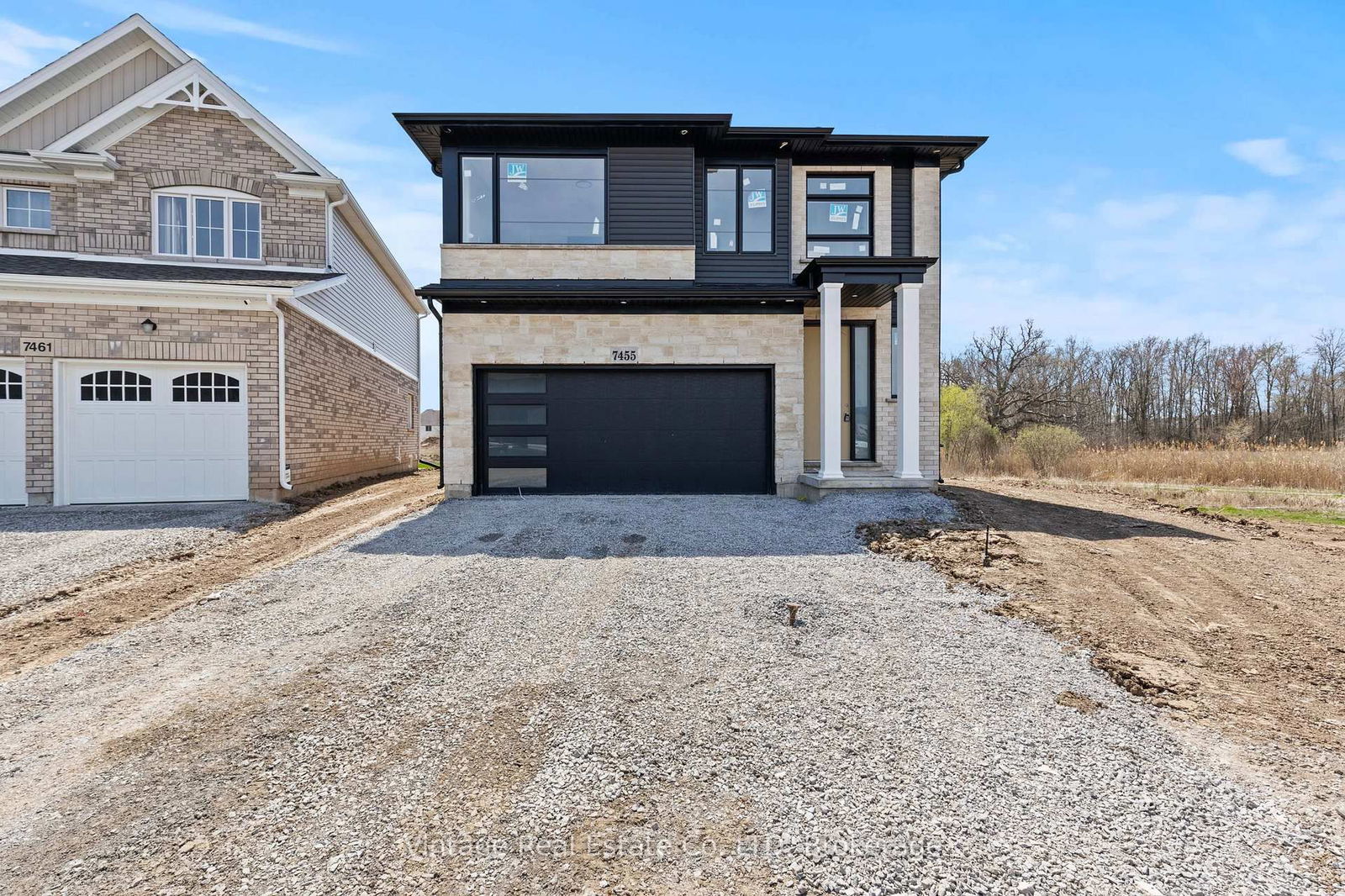 Detached House for sale at 7455 Majestic Trail, Niagara Falls, Brown, L2H 3V9 - MLS: X12094870