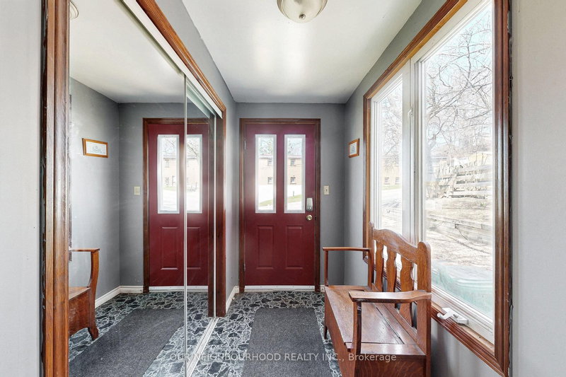 19 Broad St, Brantford, N3R 7E1 | Image 3