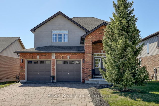 7 Woodhatch Crescent