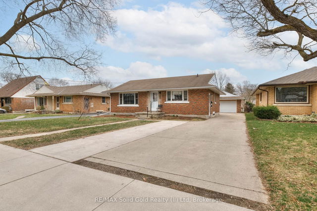 39 Sandra Avenue