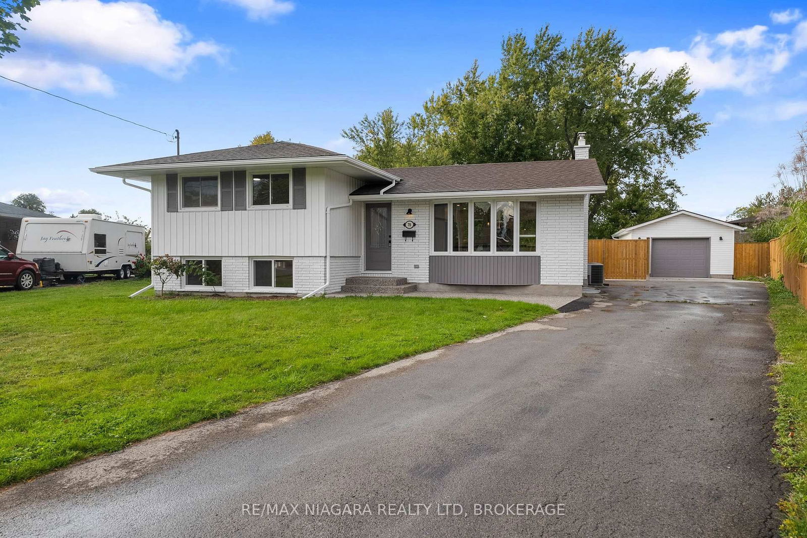 Detached House for sale at 78 BEVERLY Crescent, Welland, N. Welland, L3C 3P8 - MLS: X12095175