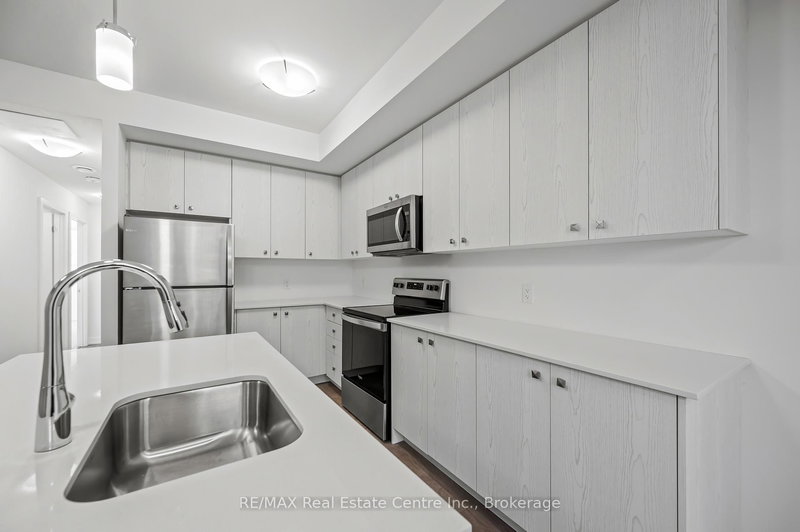 E8 - 20 Palace St, Kitchener, N2E 0J3 | Image 3