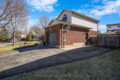 3 Mccormick Dr, Cambridge -  image-0-2
