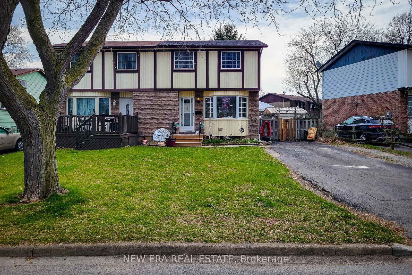 Semi-Detached House for sale at 30 Lafayette Drive, St. Catharines, Lakeport, L2N 6C2 - MLS: X12095345