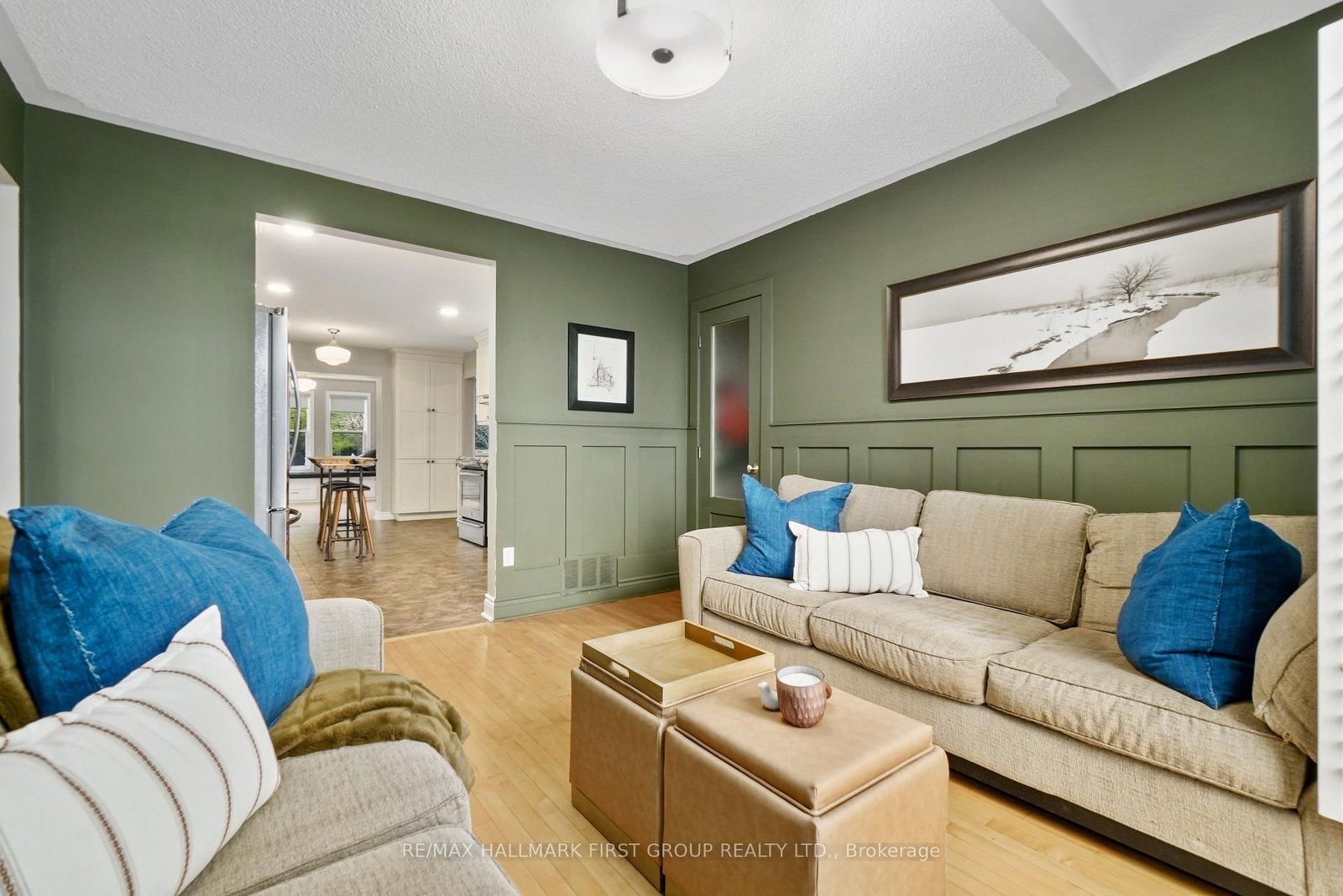 Listing Image 7