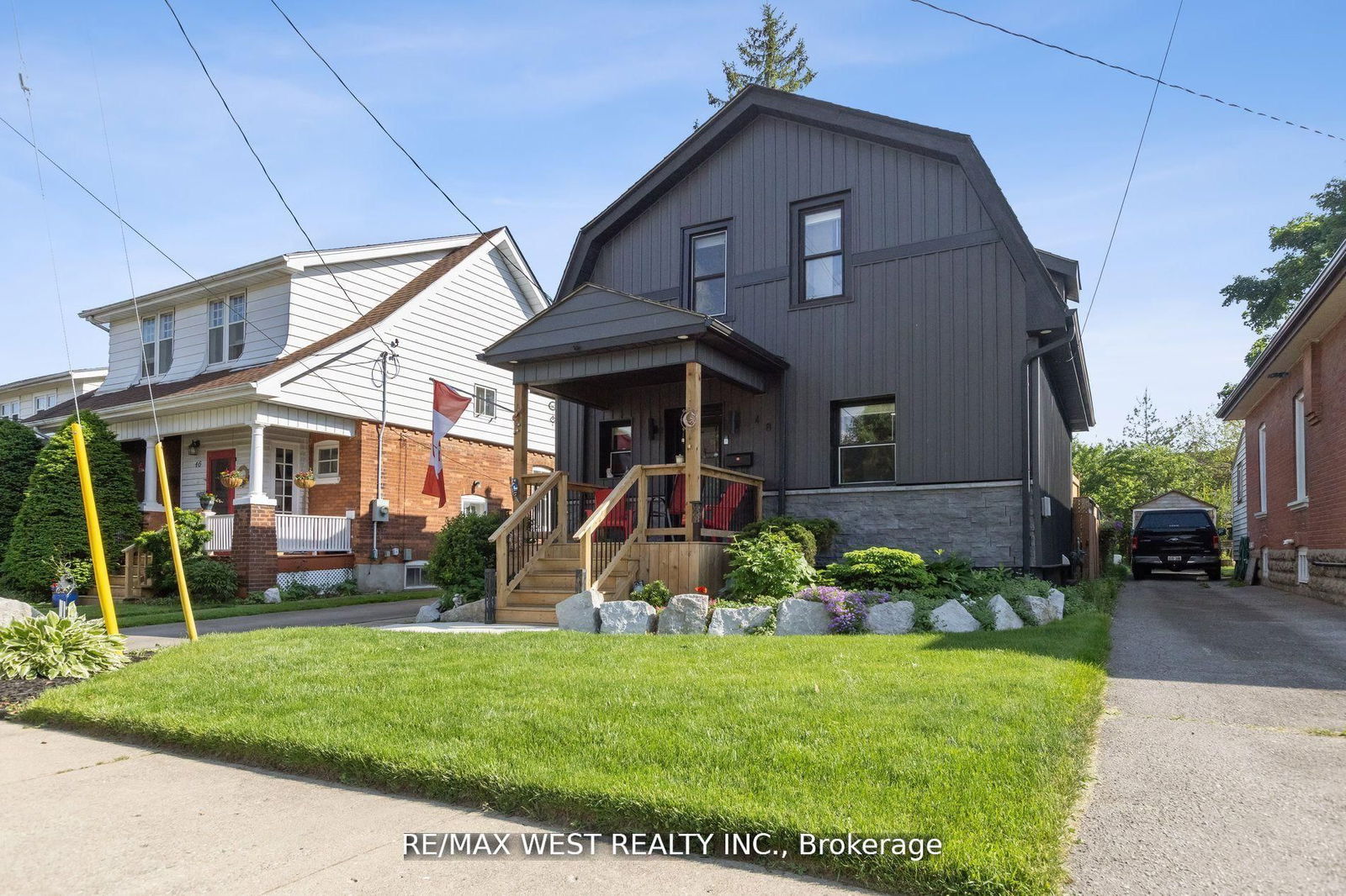 Detached House for sale at 48 Burwell Street, Brantford, N3T 4T7 - MLS: X12095686