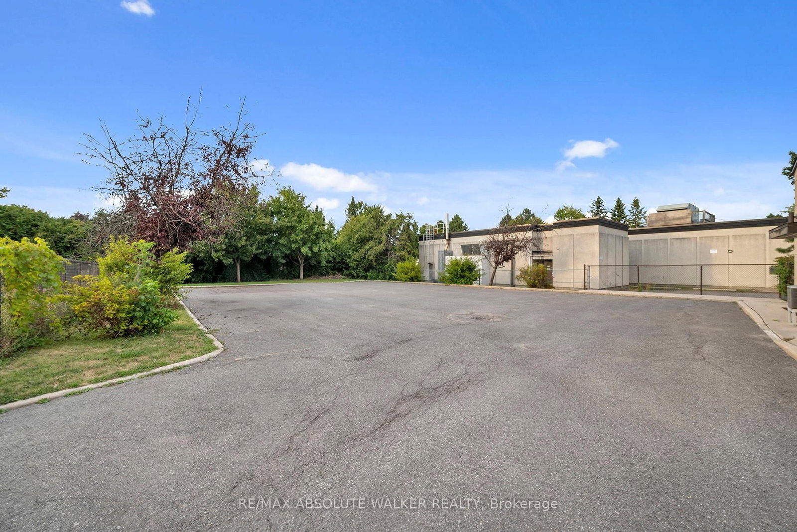 3591 Innes Road - Photo 18