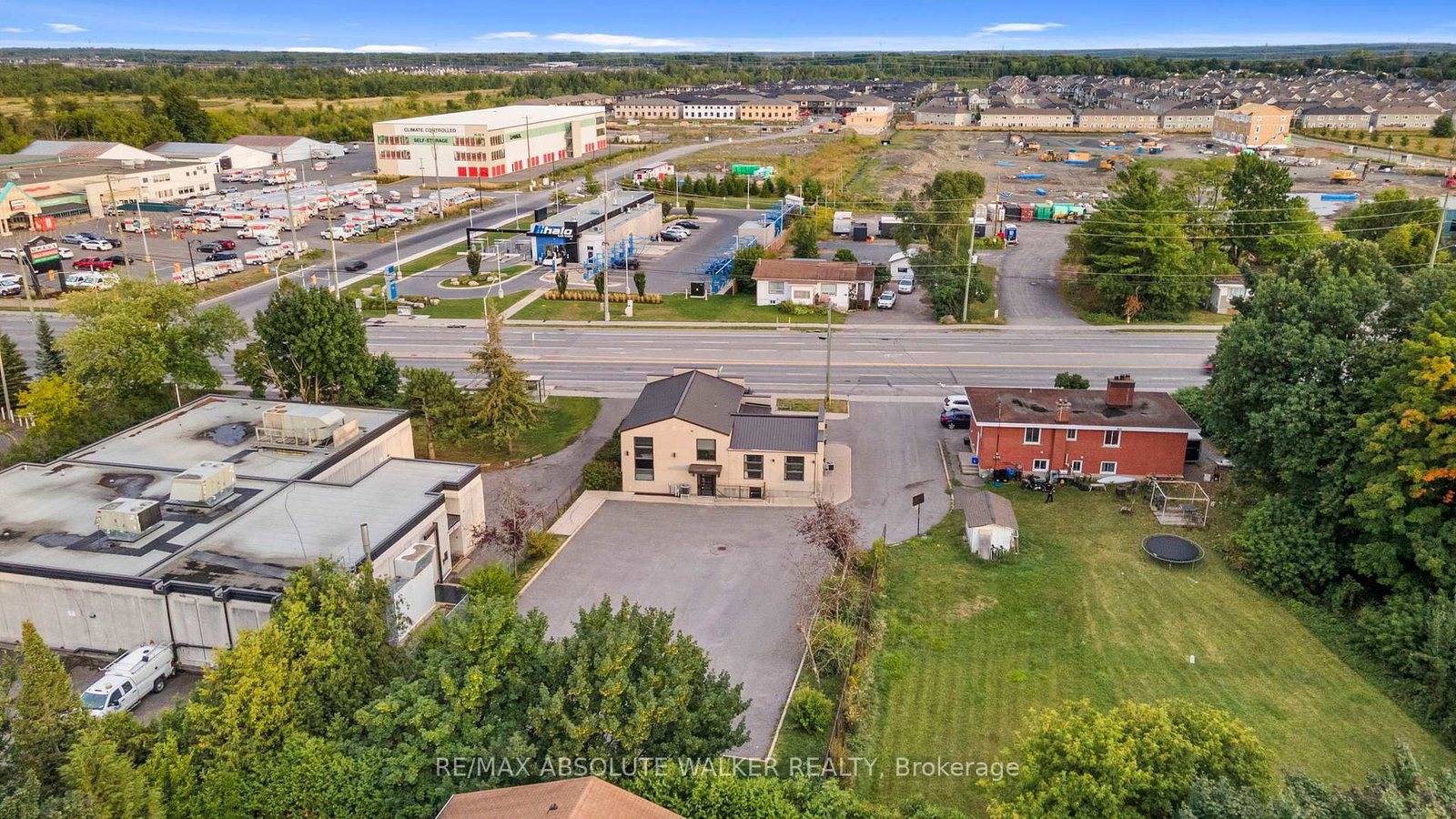 3591 Innes Road - Photo 4