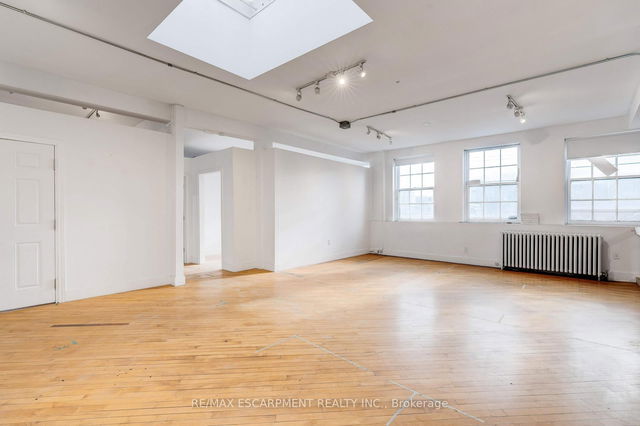 2 - 323-327 KING Street E