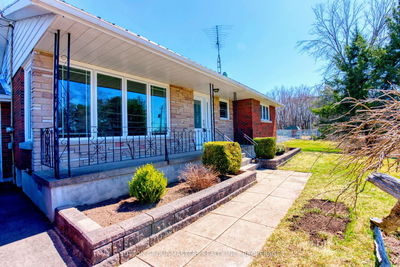 2218 Mckendry Rd, Kingston - City North of 401 image-0-2