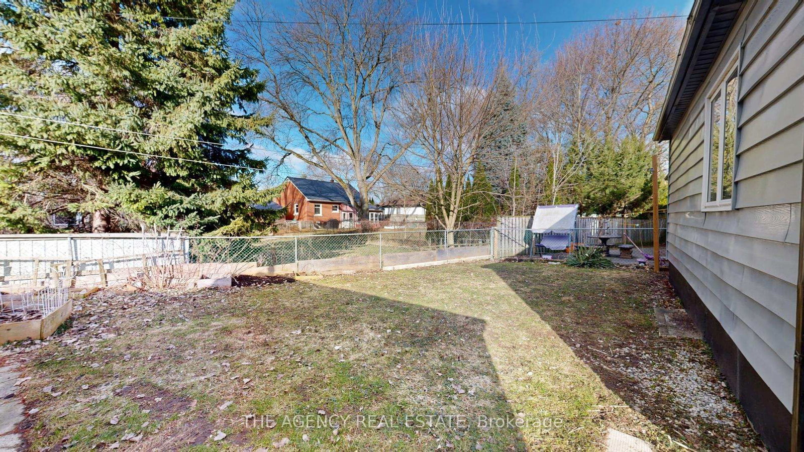 Listing Image 40