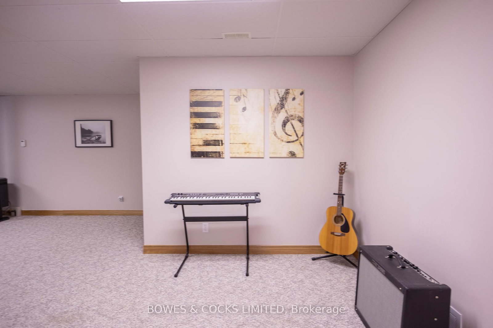 Listing Image 43
