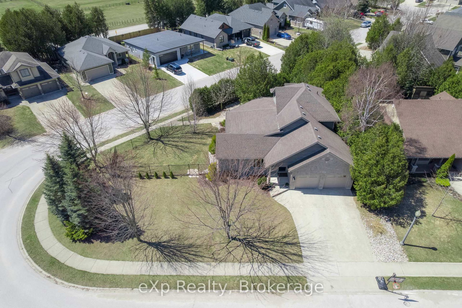 Listing Image 3