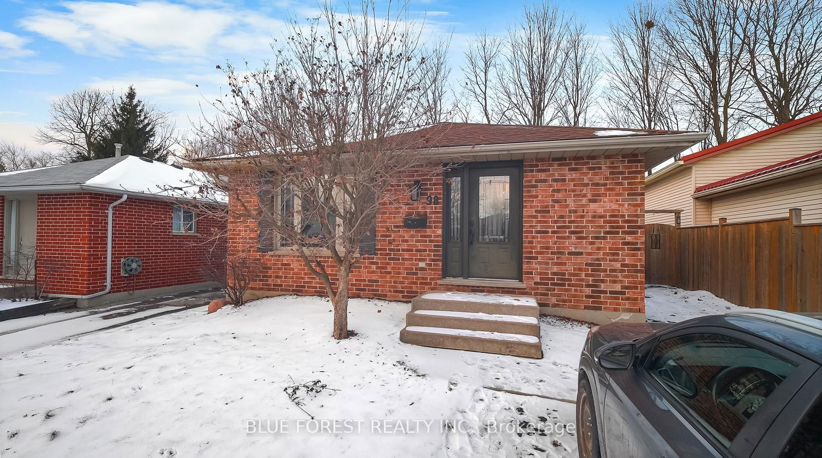Detached House for sale at 98 Saddy Avenue, London East, East I, N5V 4E4 - MLS: X12095941