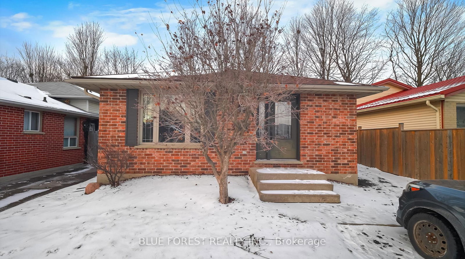 Detached House for sale at 98 Saddy Avenue, London East, East I, N5V 4E4 - MLS: X12095941