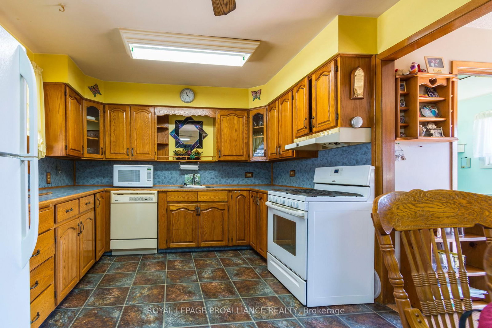 Listing Image 6