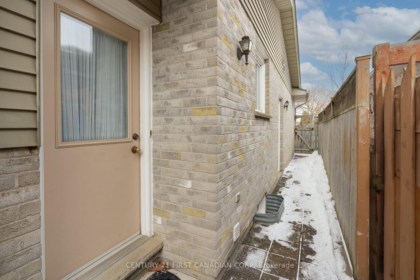 Listing Image 23