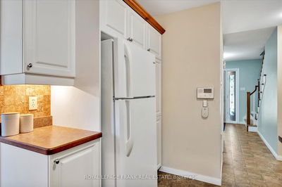 19 Wallis Dr, Peterborough West - 2 North image-0-4