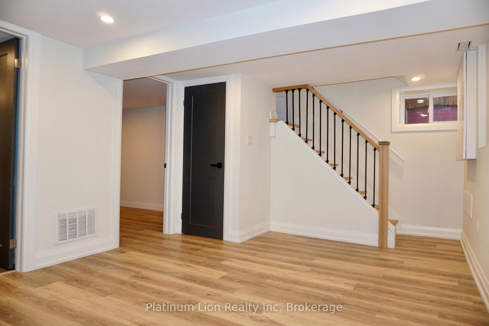 Detached House for lease at BSMT-15 Greenaway Avenue, Hamilton, Gibson, L8L 6C3 - MLS: X12096448