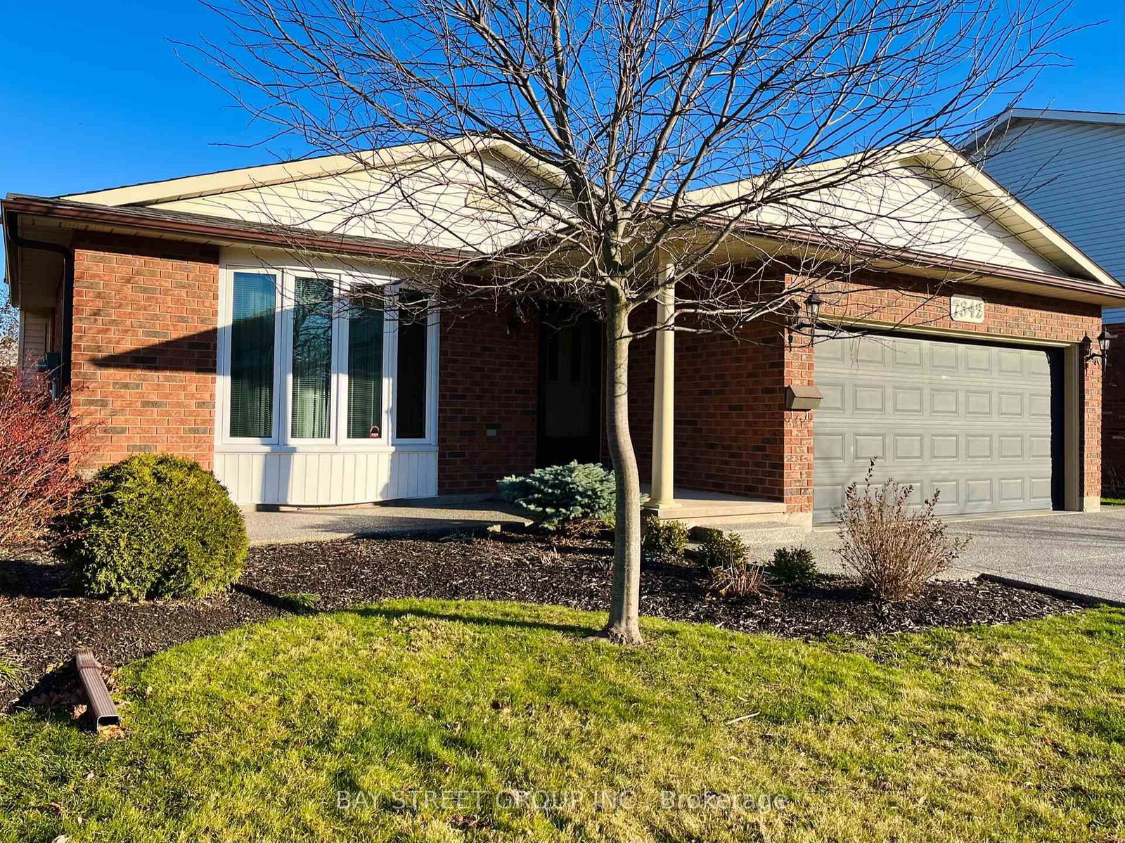 Detached House for lease at 7342 Nathan Court, Niagara Falls, Oldfield, L2G 7R6 - MLS: X12096455