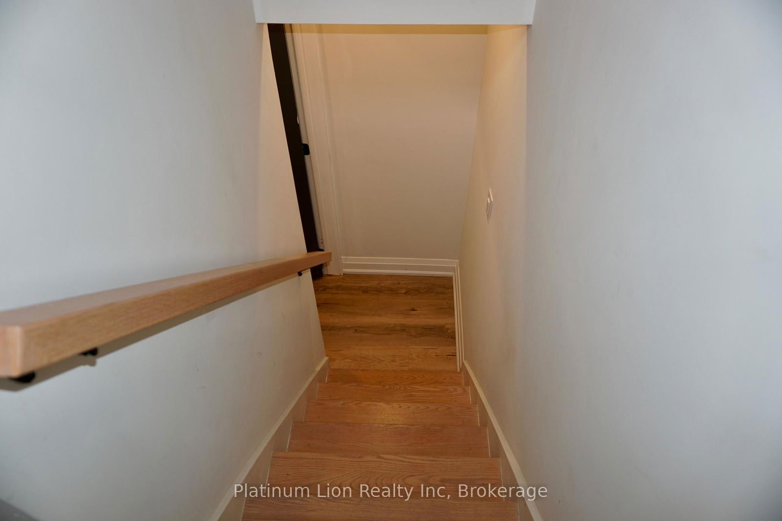 Detached House for lease at 3-15 Greenaway Avenue, Hamilton, Gibson, L8L 6C3 - MLS: X12096483