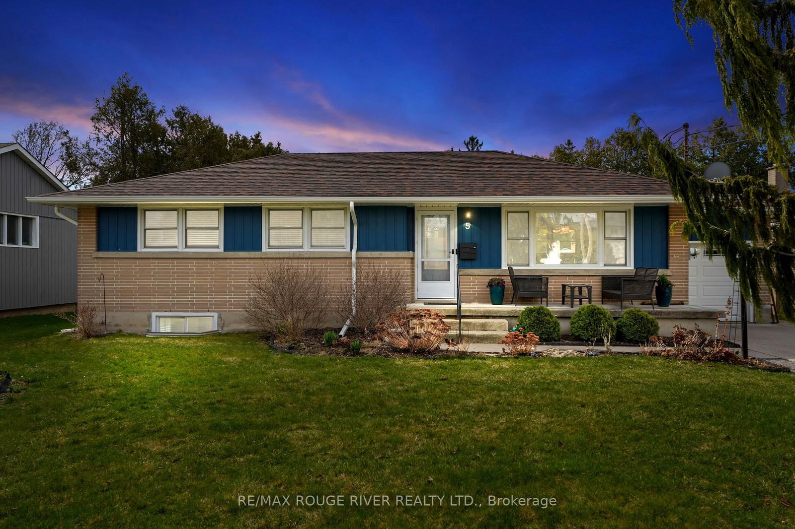 Detached House sold at 5 Jane Street, Cobourg, Cobourg, K9A 1K2 - MLS: X12096560