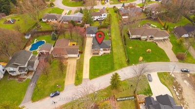 3241 DEVONSHIRE Rd, Plympton-Wyoming - Plympton Wyoming image-0-1