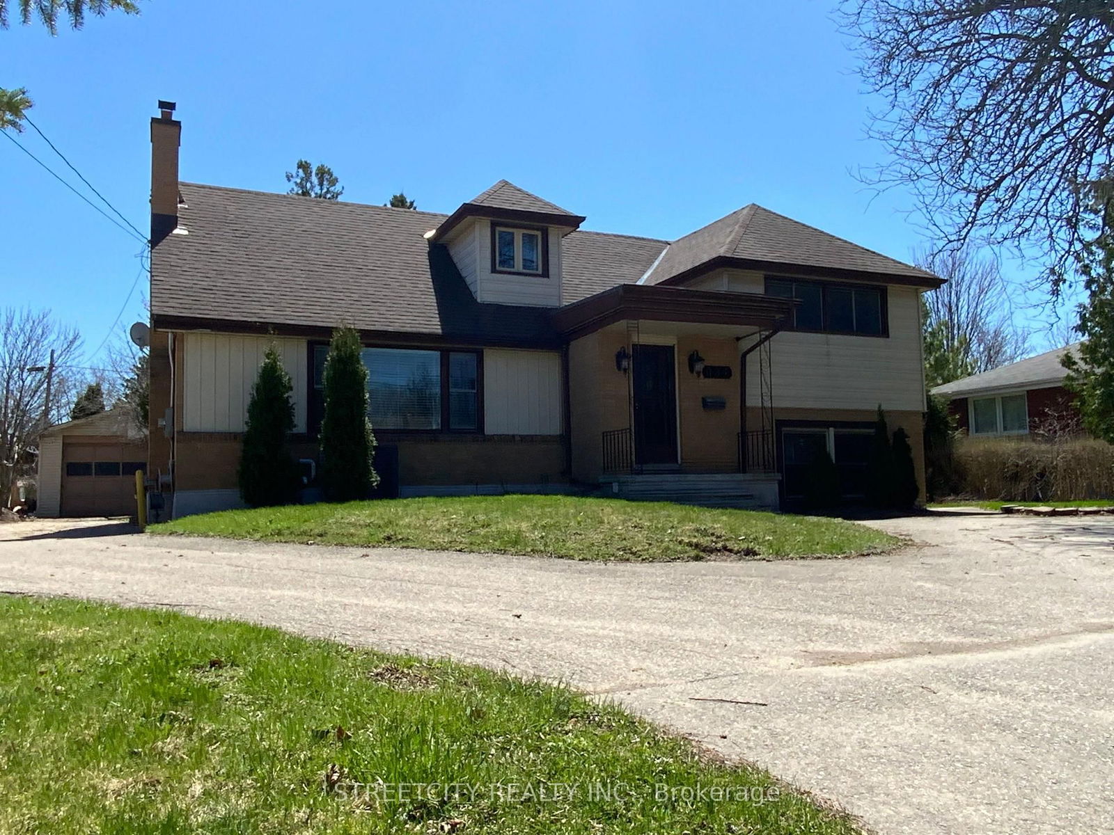 Detached House for sale at 924 Valetta Street, London, North P, N6H 2Z6 - MLS: X12096777