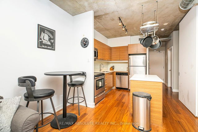 422 - 349 Mcleod Street