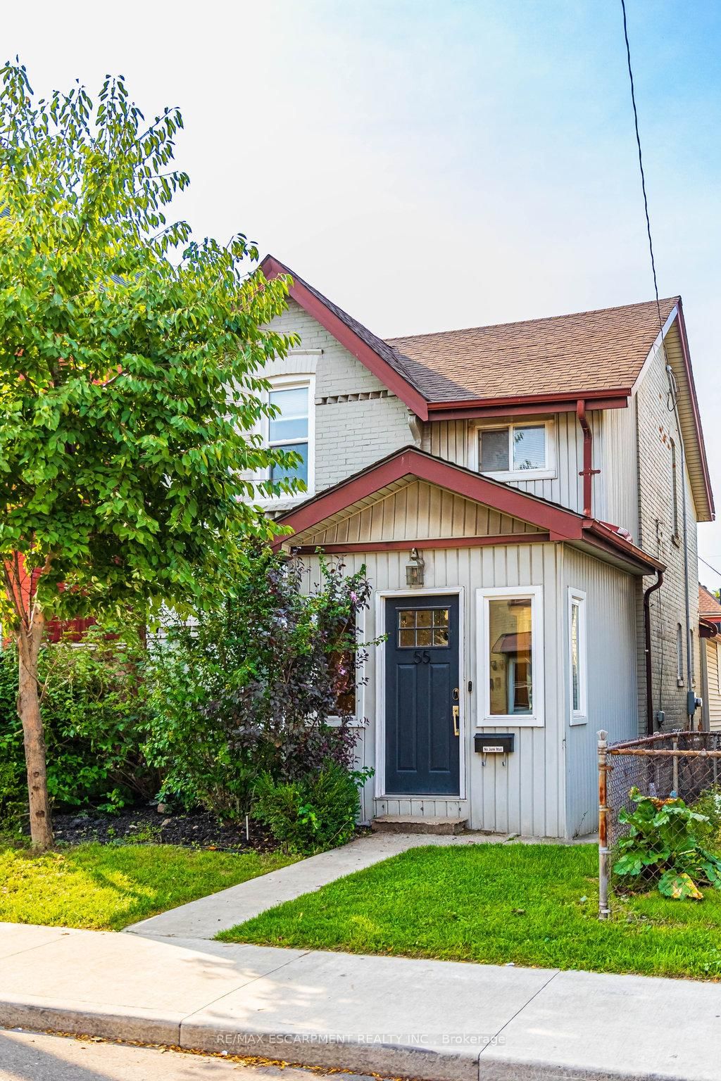 Detached House for sale at 55 Cheever Street, Hamilton, Beasley, L8L 5R6 - MLS: X12096861
