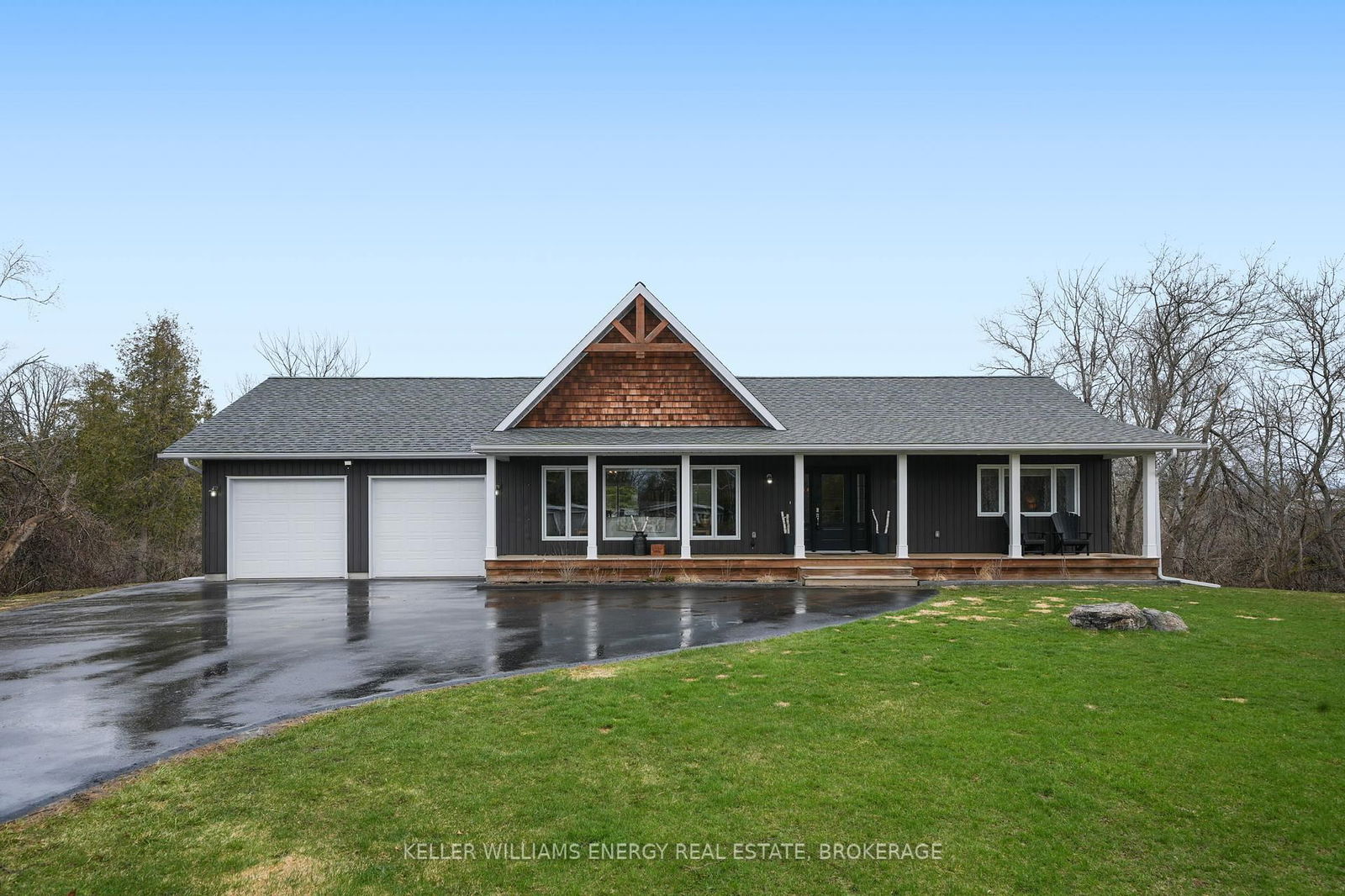 Building at 20 Lagoon Drive, Kawartha Lakes, Fenelon Falls
