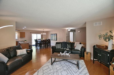 168 Queen's Bush Dr, Meaford - Meaford image-0-4