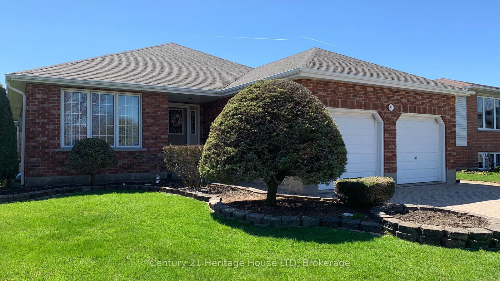 Detached House sold at 41 Wellandvale Drive, Welland, N. Welland, L3C 7C4 - MLS: X12097105