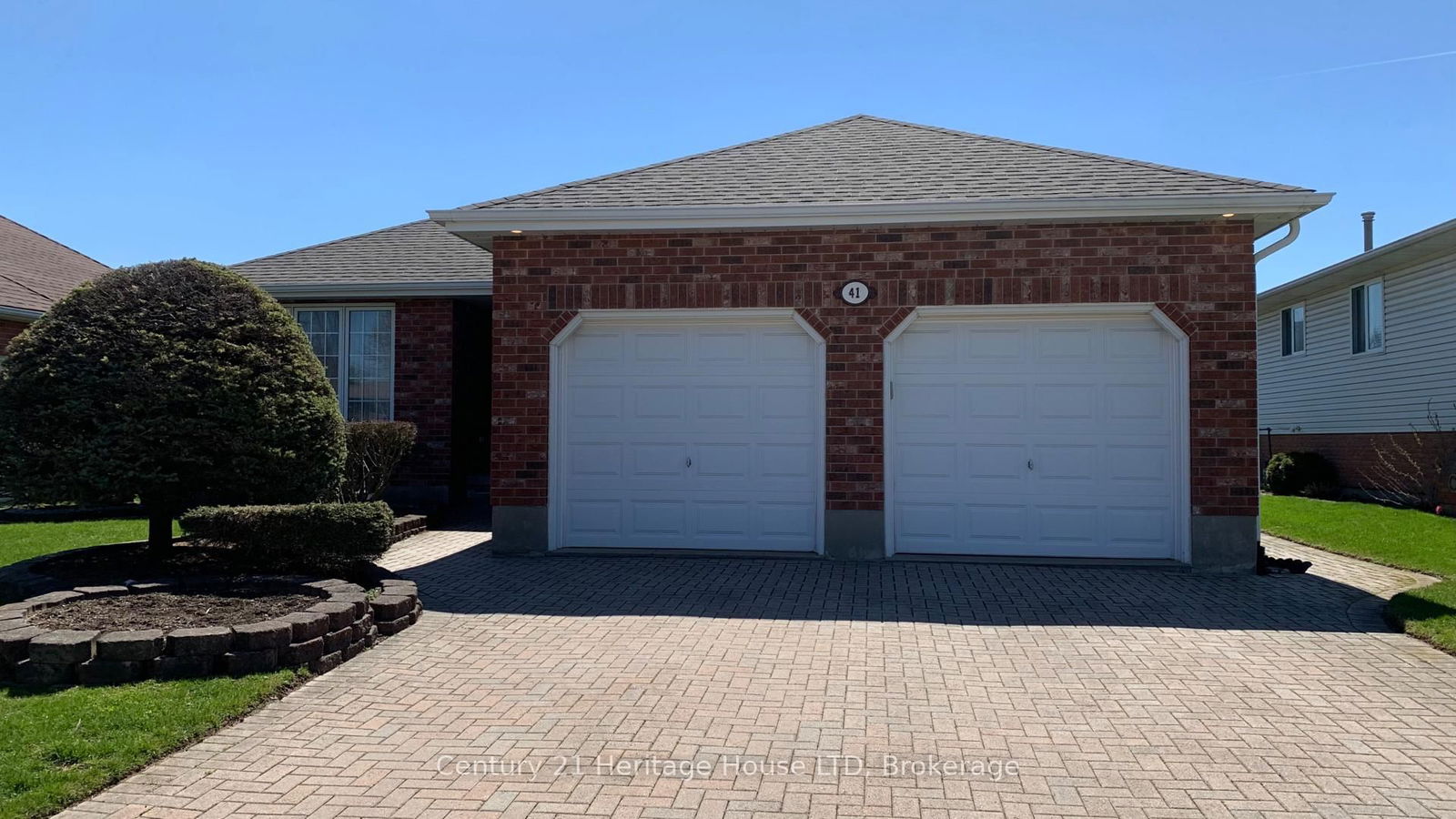 Detached House sold at 41 Wellandvale Drive, Welland, N. Welland, L3C 7C4 - MLS: X12097105
