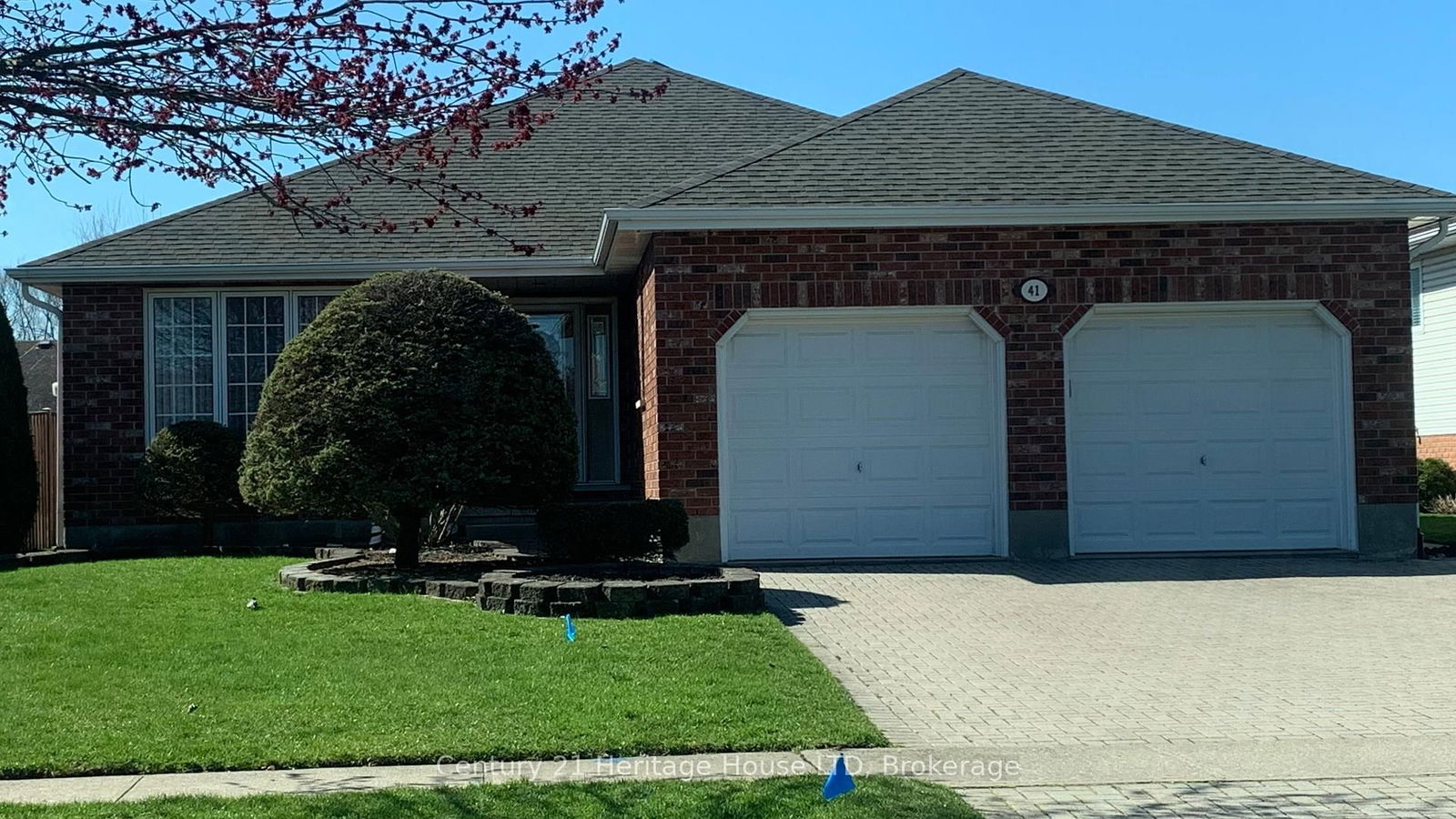 Detached House sold at 41 Wellandvale Drive, Welland, N. Welland, L3C 7C4 - MLS: X12097105