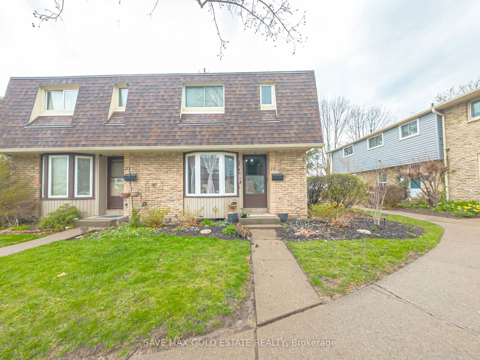 Townhouse for sale at 19-18 BARRY Street, St. Catharines, Haig, L2R 7J6 - MLS: X12097146