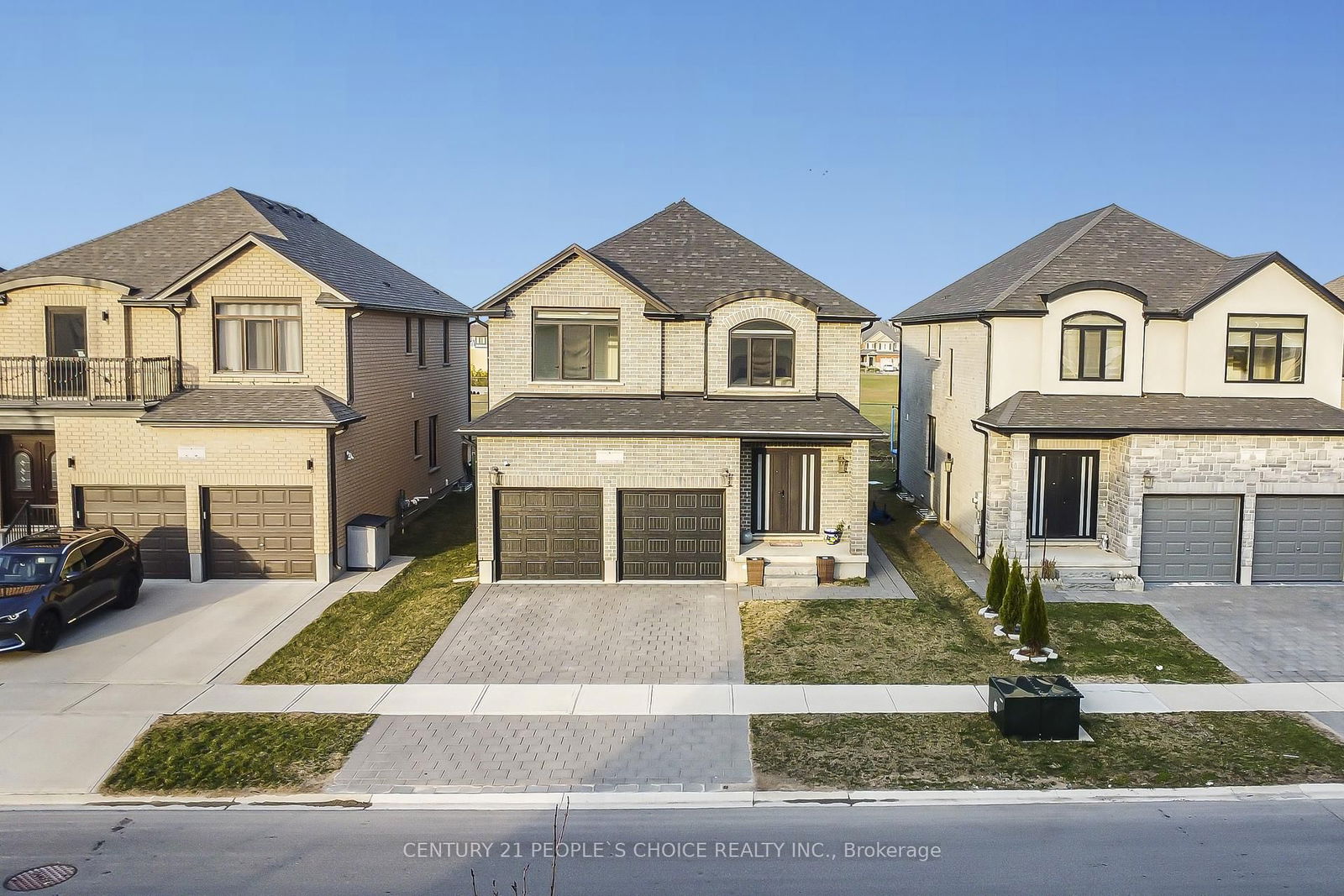 Detached House for sale at 24 Grandville Circle, Brant, Paris, N3L 0E9 - MLS: X12097244
