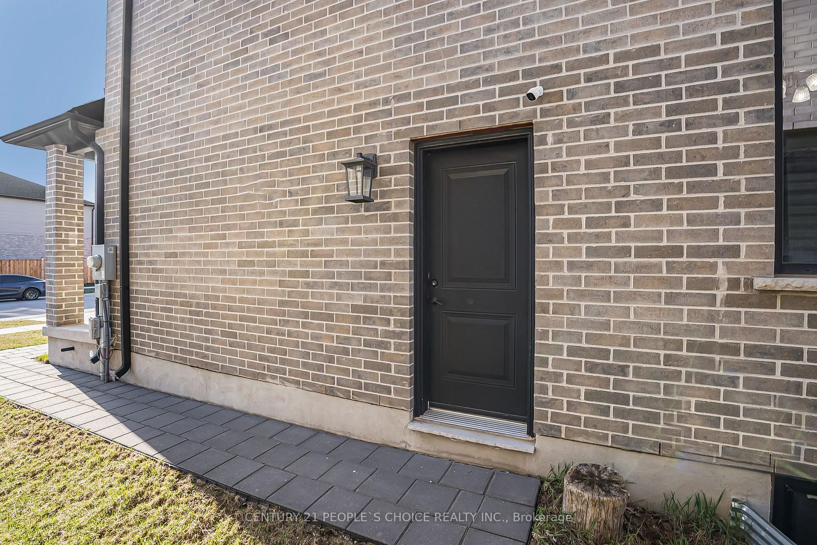 Detached House for sale at 24 Grandville Circle, Brant, Paris, N3L 0E9 - MLS: X12097244