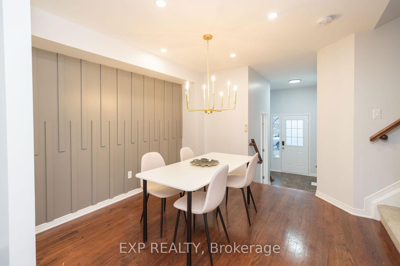 Townhouse leased at 191 Macoun Circle, Ottawa, Hunt Club Park/Greenboro, K1T 0H8 - MLS: X12097535