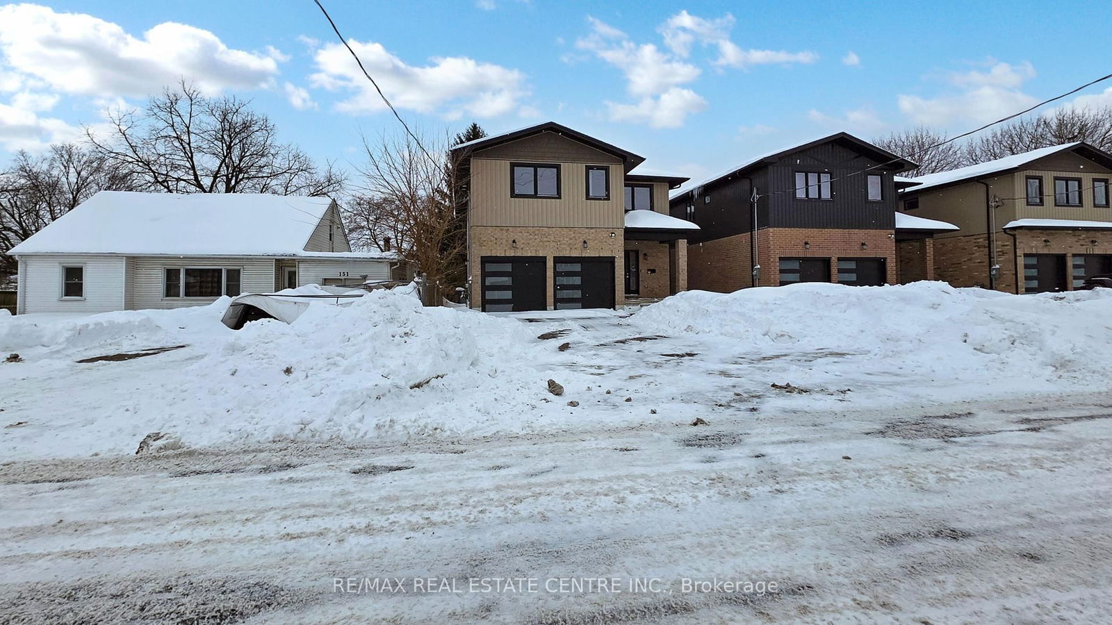 Detached House for sale at 149 Ballantyne Avenue, Cambridge, N1R 2T3 - MLS: X12097852