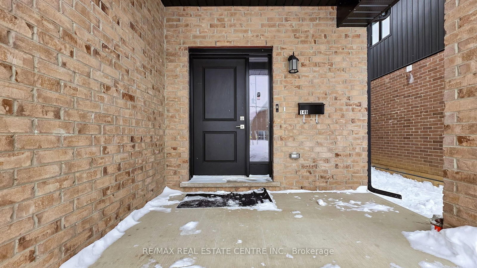 Detached House for sale at 149 Ballantyne Avenue, Cambridge, N1R 2T3 - MLS: X12097852