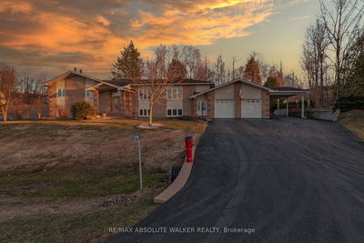 2710 Pierrette Dr, Cumberland - Cumberland Estates
