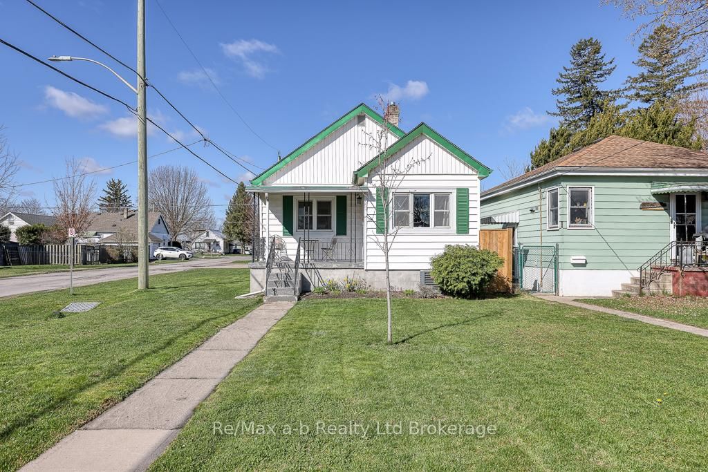 Listing Image 3