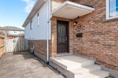 18 Gemmell Crt, Stratford - Stratford image-0-2